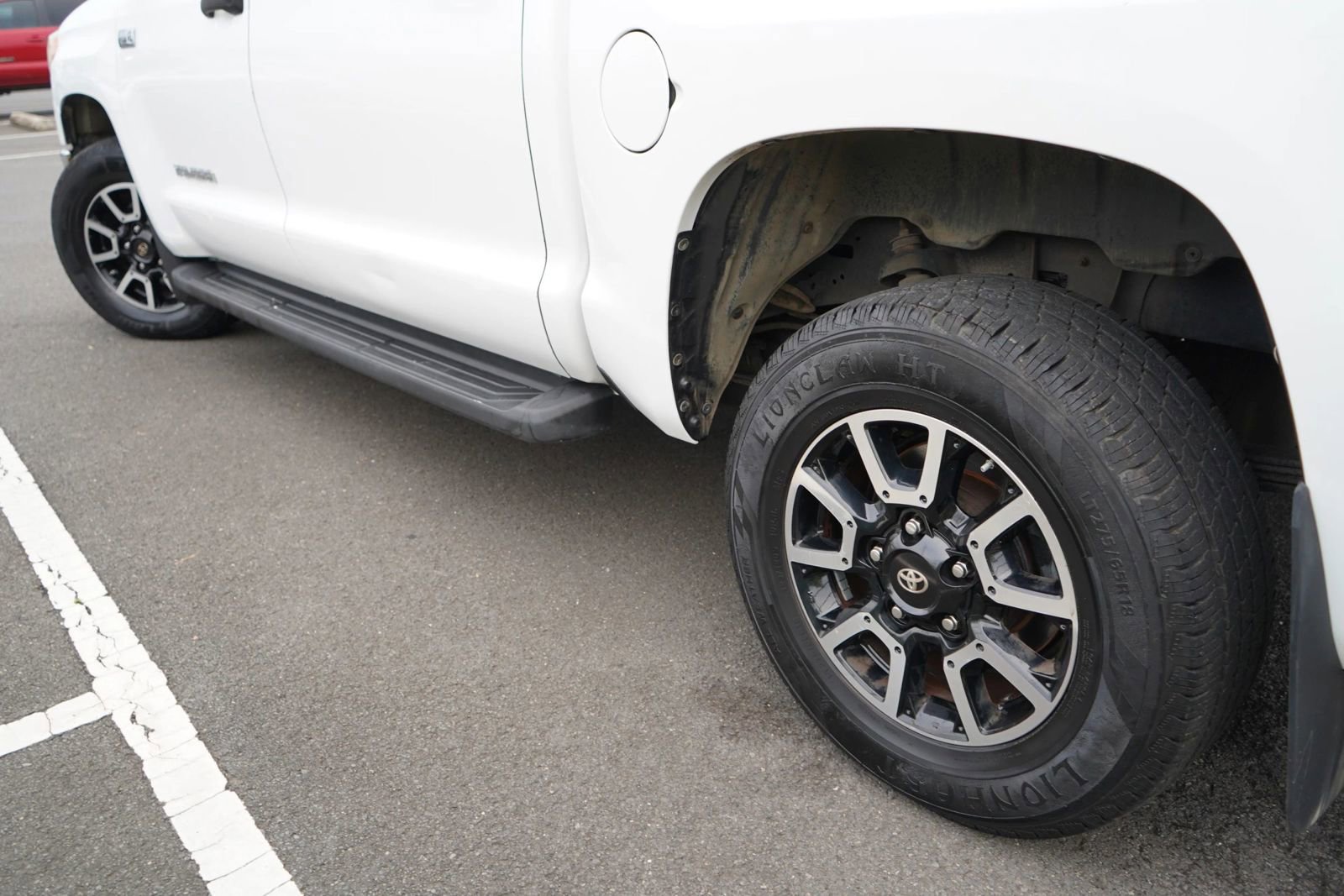Used 2017 Toyota Tundra SR5 image 4