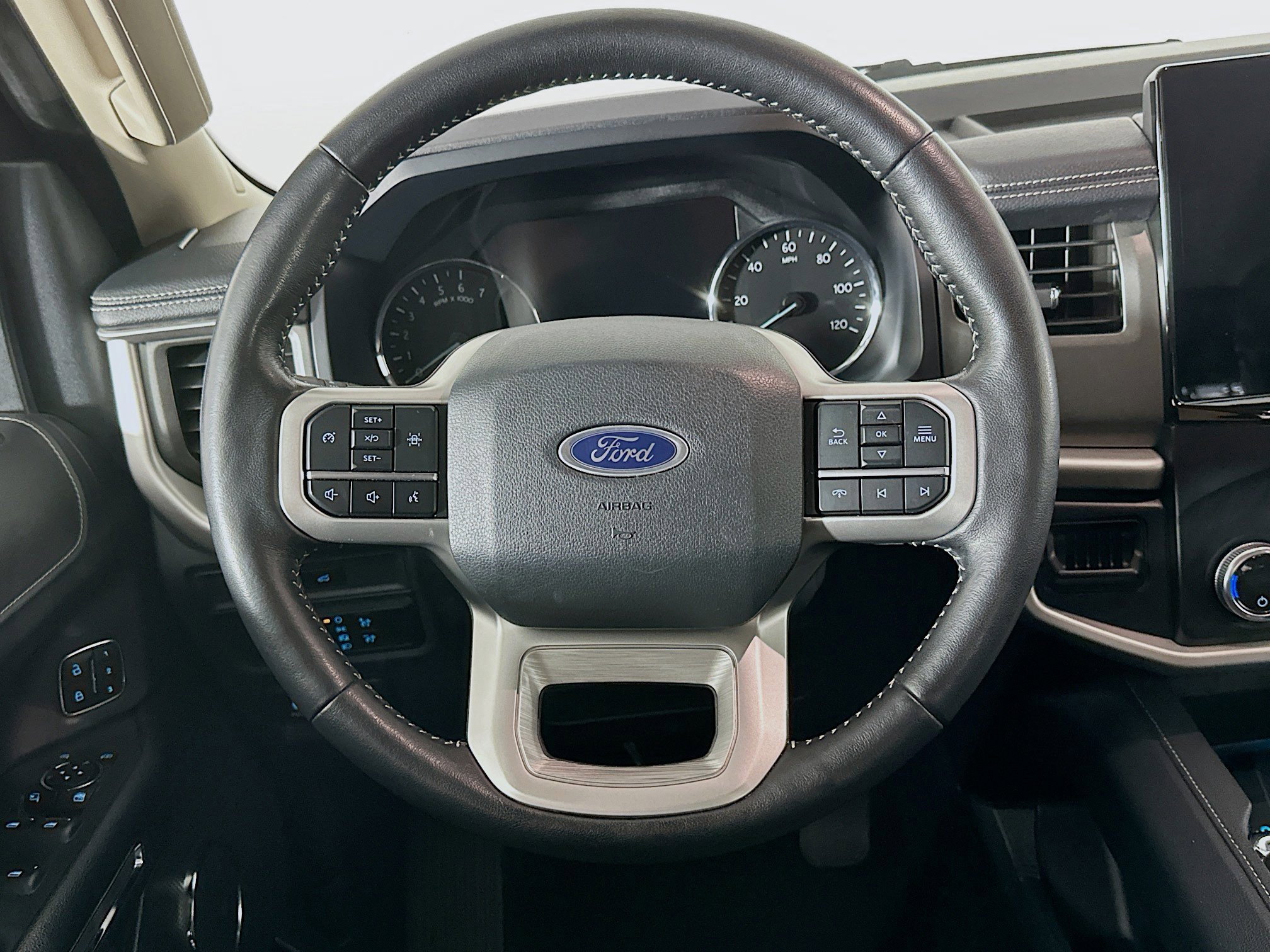 Used 2024 Ford Expedition Max XLT image 18