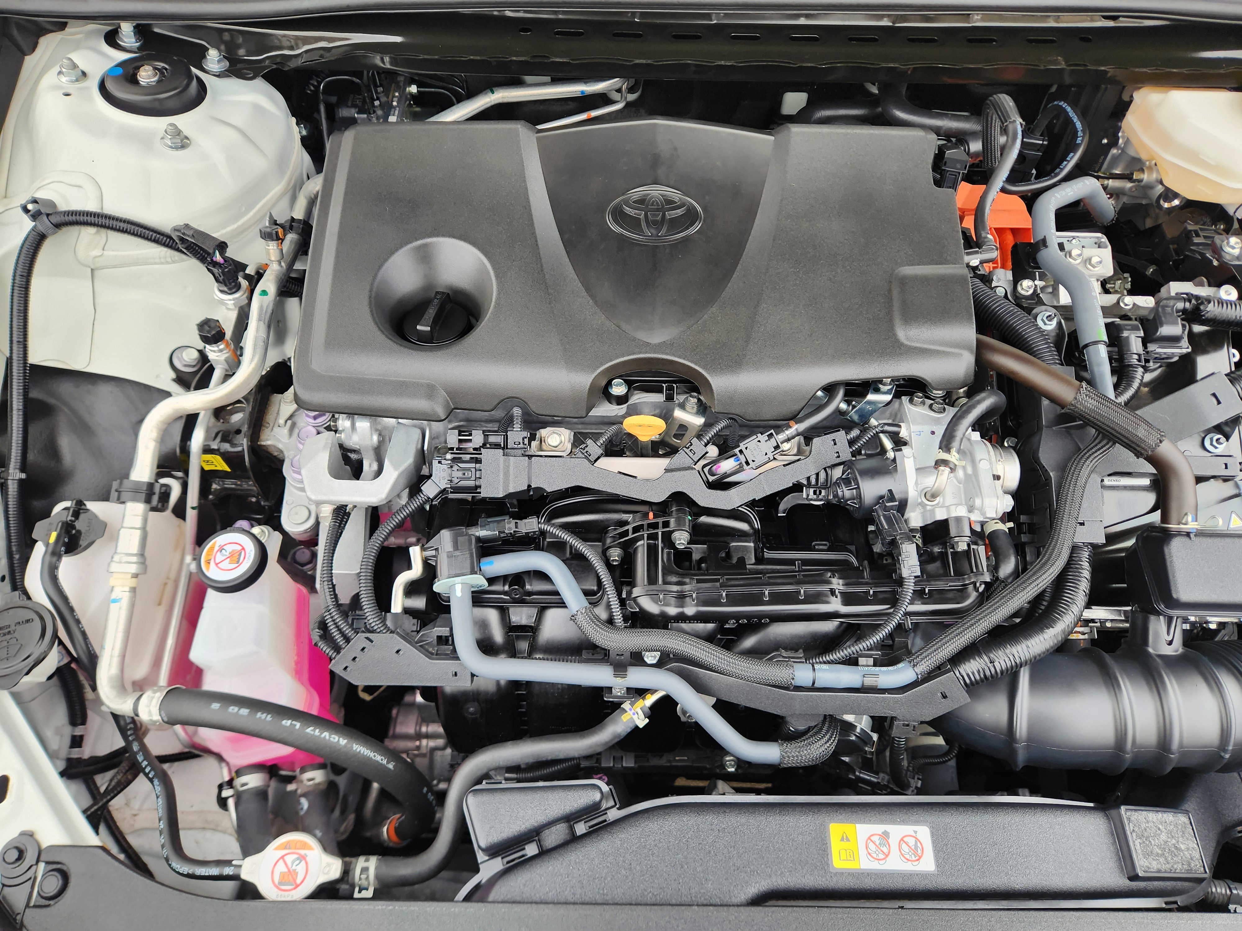 Used 2025 Toyota Camry SE w/ Multimedia Upgrade Package image 34