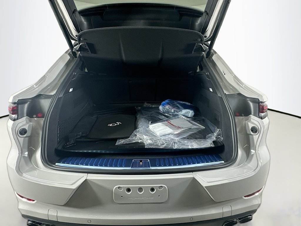 New 2026 Porsche Cayenne E-Hybrid Coupe AWD/4WD image 27