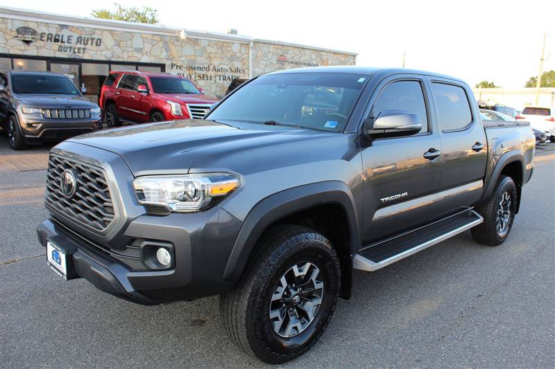Used 2021 Toyota Tacoma TRD Off-Road w/ Technology Package AWD/4WD image 3