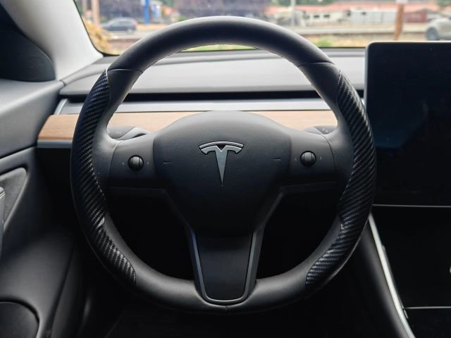 Used 2019 Tesla Model 3 Mid Range image 13