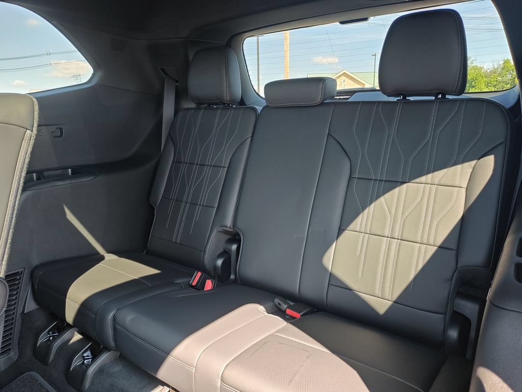 New 2026 Buick Enclave Avenir w/ Super Cruise Package AWD/4WD image 26