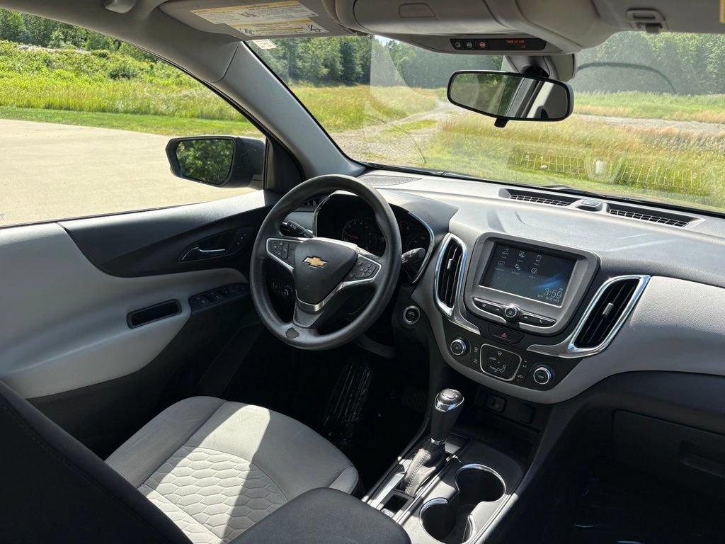 Used 2018 Chevrolet Equinox LS FWD image 4
