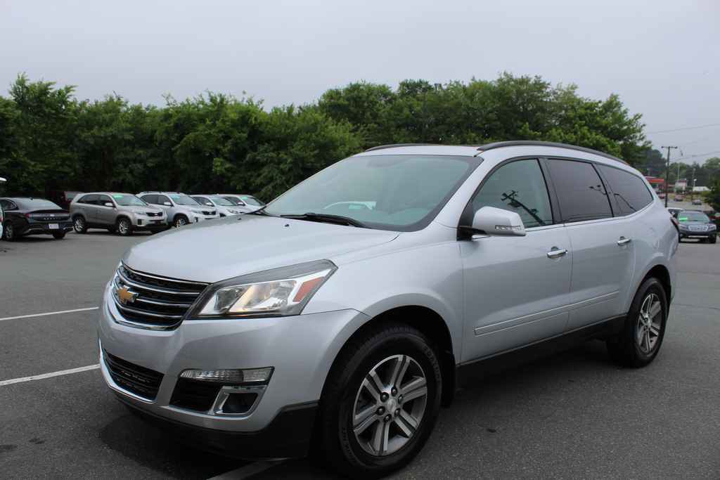 Used 2017 Chevrolet Traverse LT