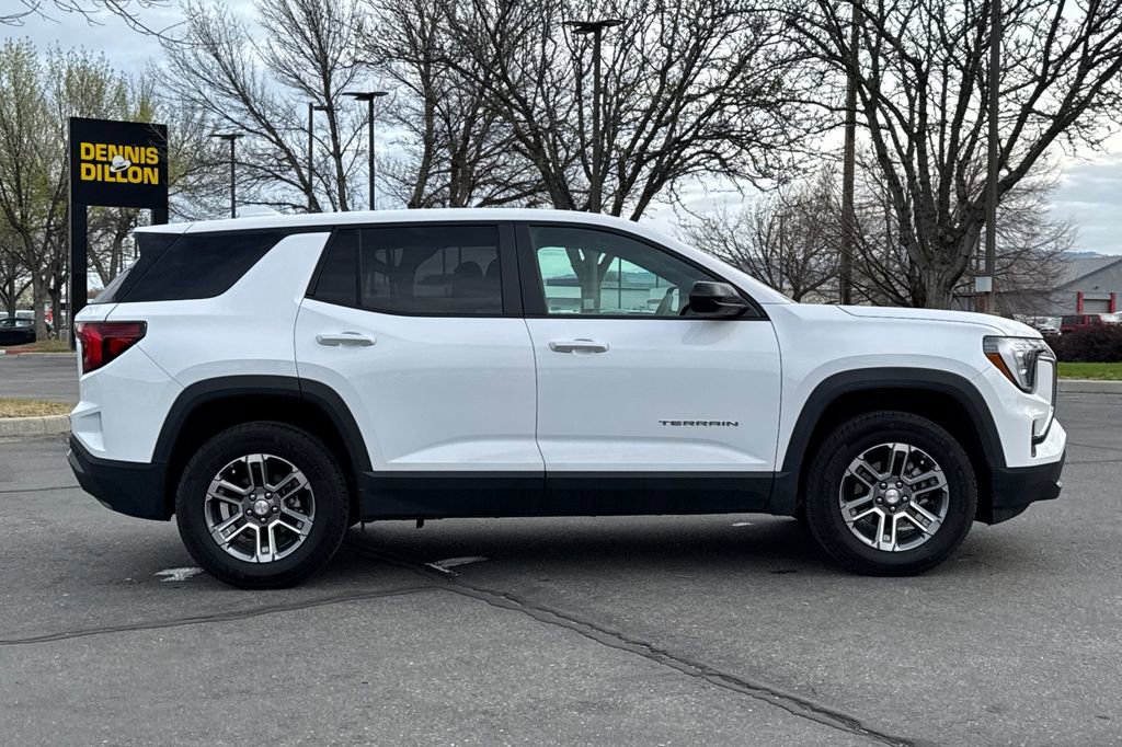 Used 2026 GMC Terrain Elevation AWD/4WD image 3