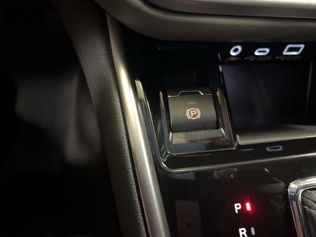 Certified 2025 Subaru Outback Limited w/ Popular Package #2 image 33