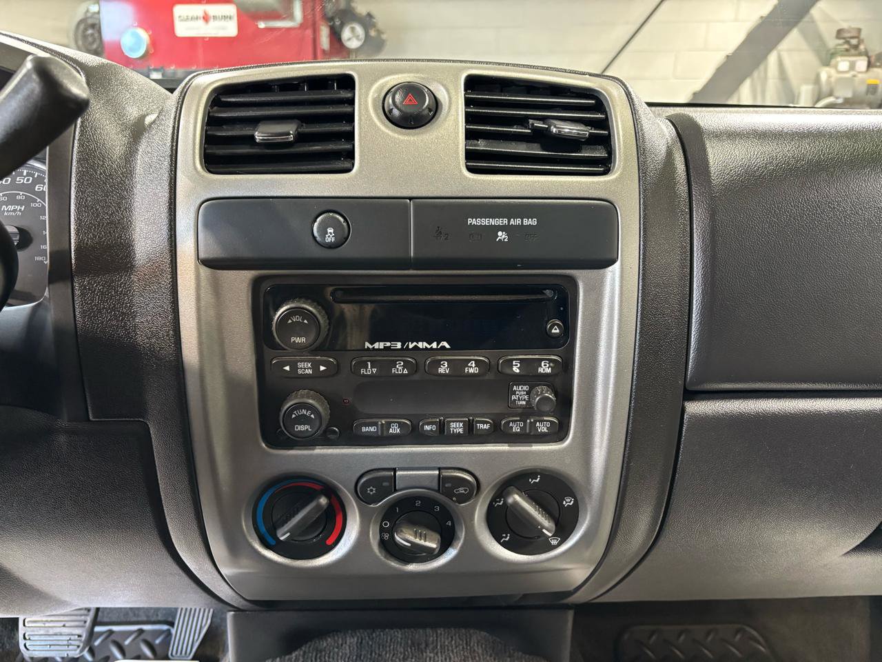 Used 2012 Chevrolet Colorado LT image 21