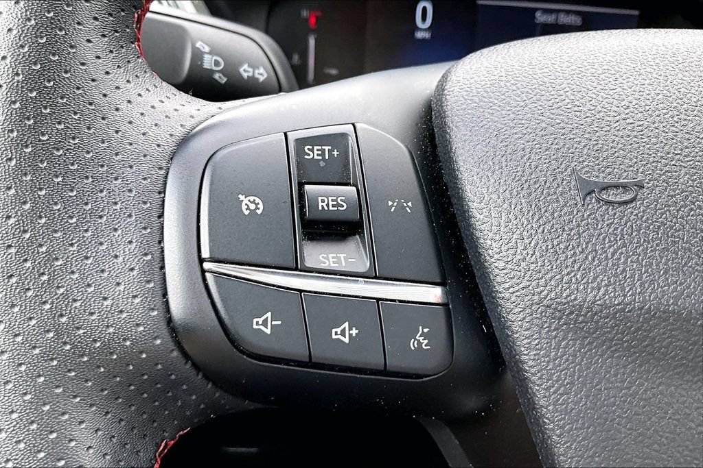 Used 2025 Ford Escape ST-Line AWD/4WD image 17