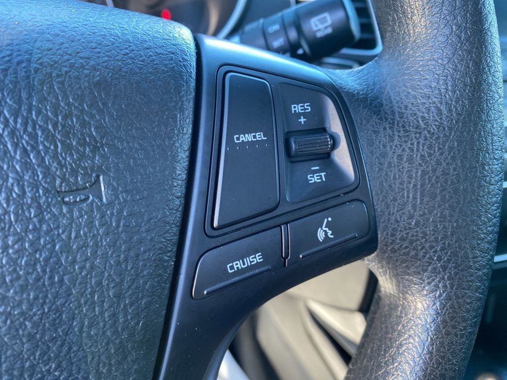 Used 2015 Kia Sorento LX image 14