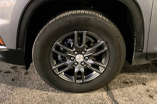 Used 2025 GMC Acadia Elevation image 35