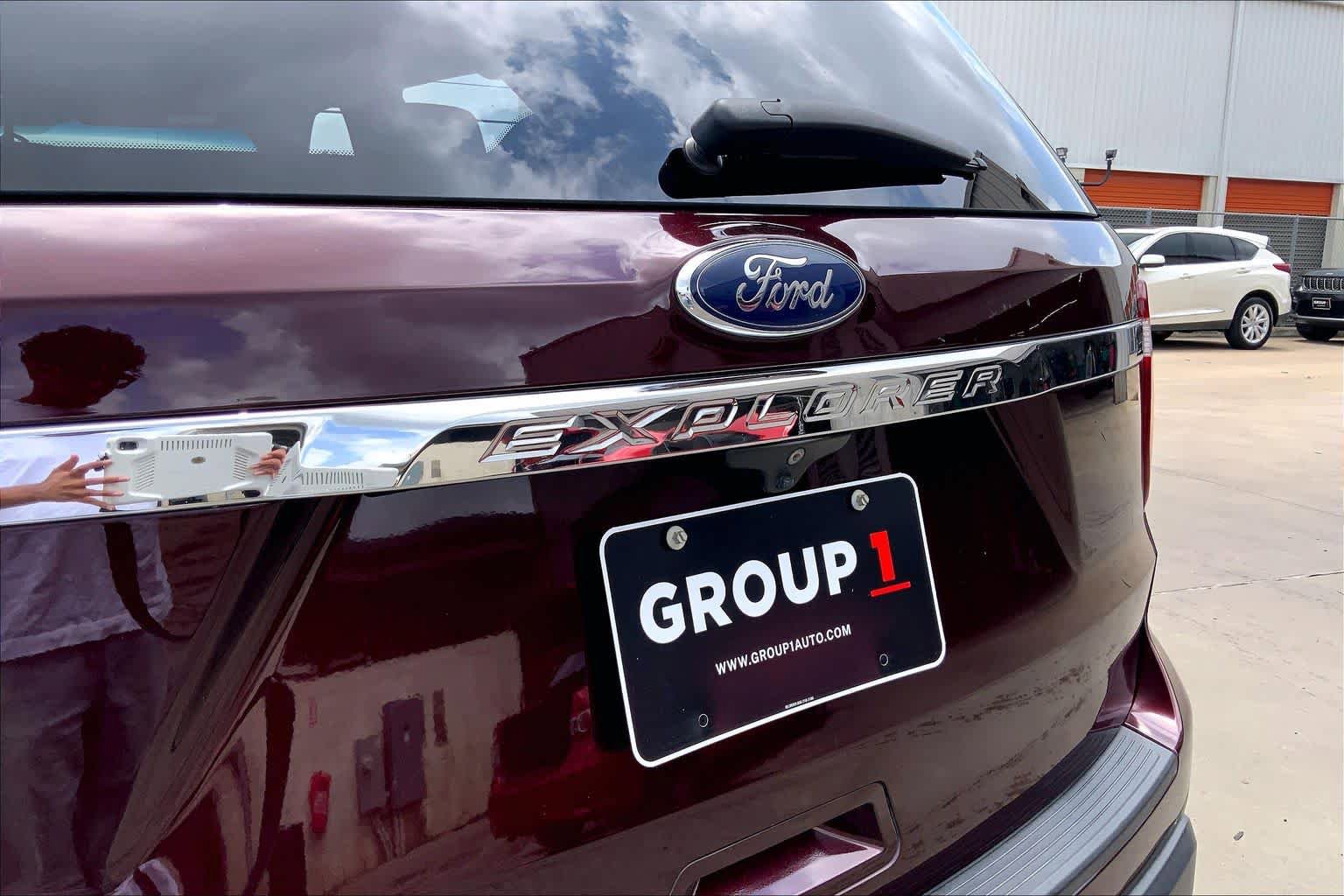 Used 2019 Ford Explorer XLT w/ Equipment Group 201A FWD image 30