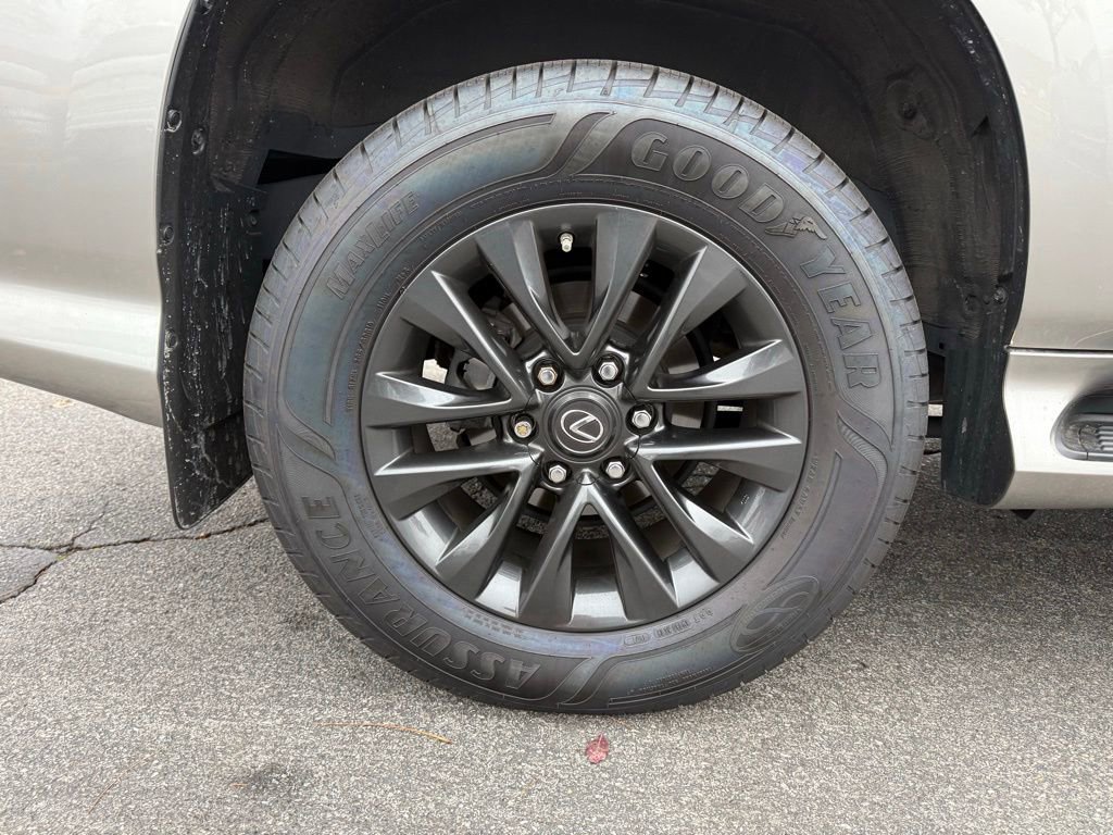 Used 2023 Lexus GX 460 Premium image 28
