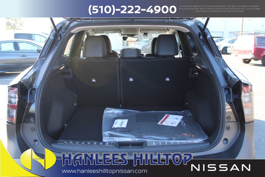 New 2026 Nissan Kicks SR w/ Illumination Package FWD image 10
