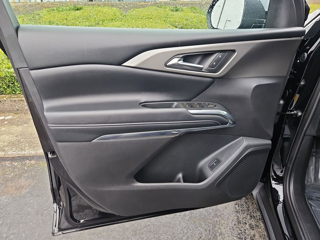 New 2026 Chevrolet Traverse LT image 10