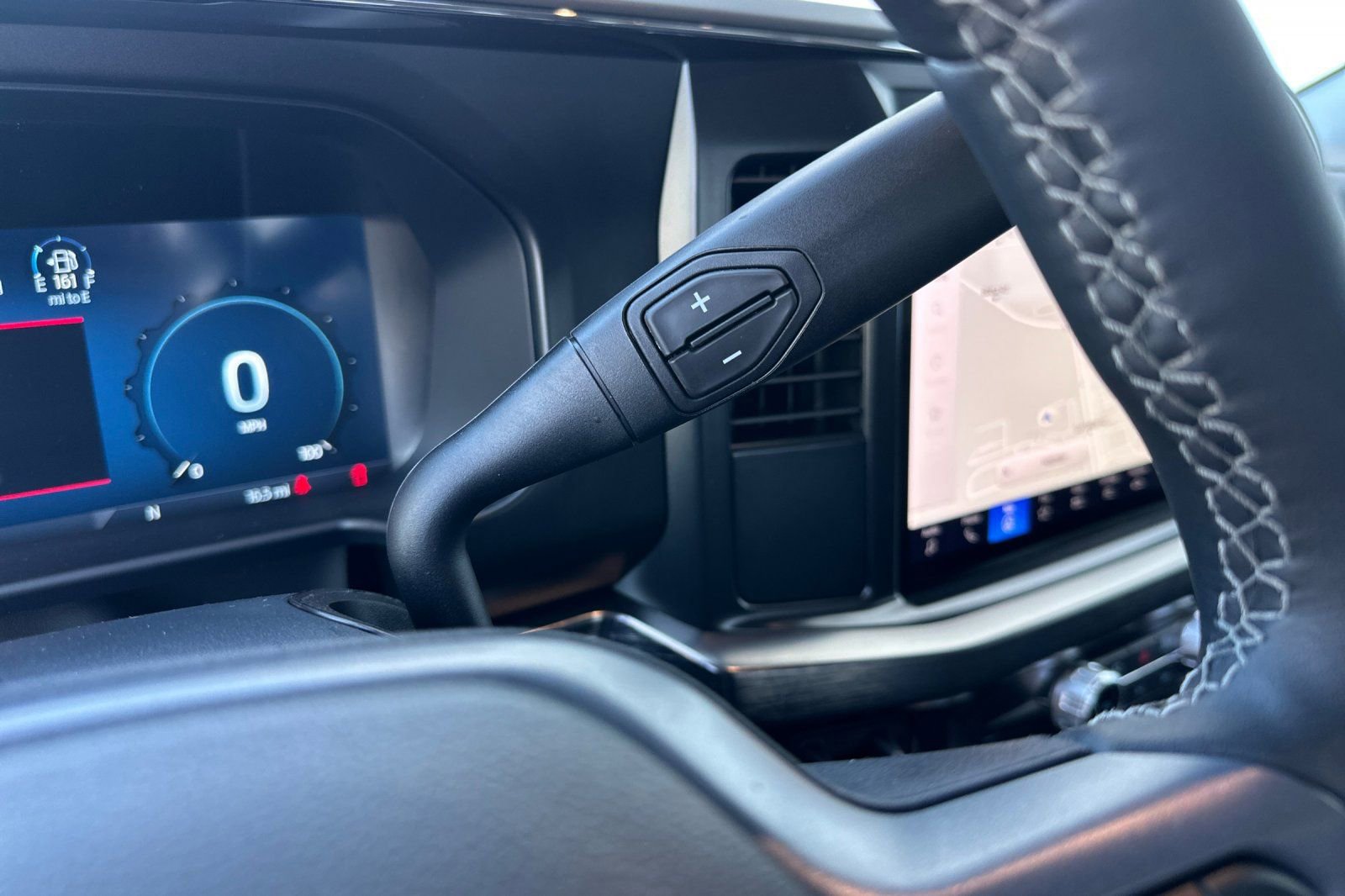 New 2026 Ford F350 Lariat w/ Black Appearance Package image 25