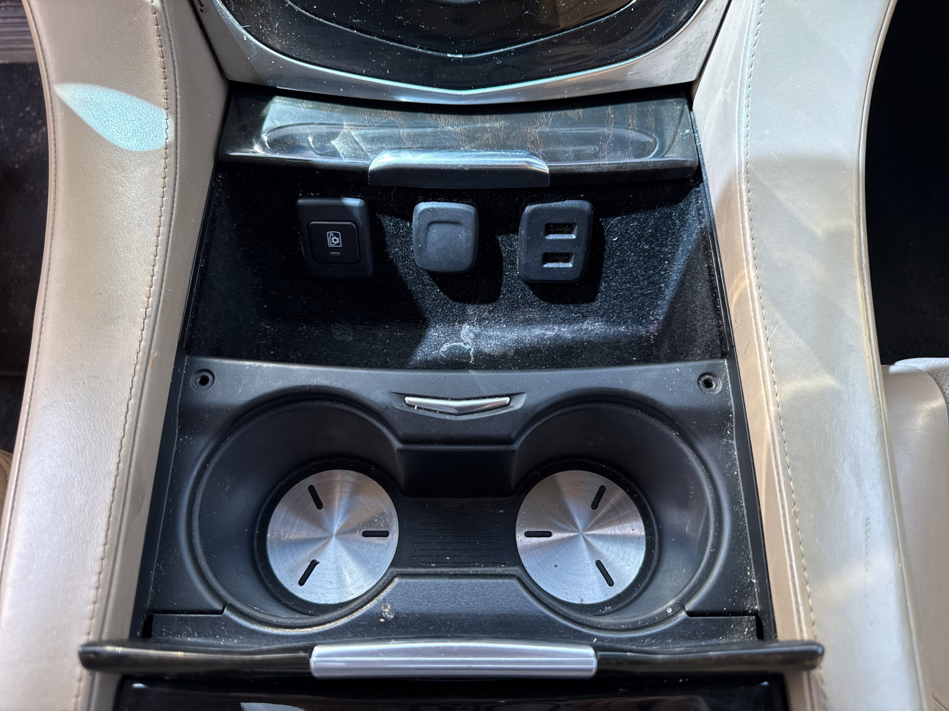 Used 2018 Cadillac Escalade ESV Platinum image 17