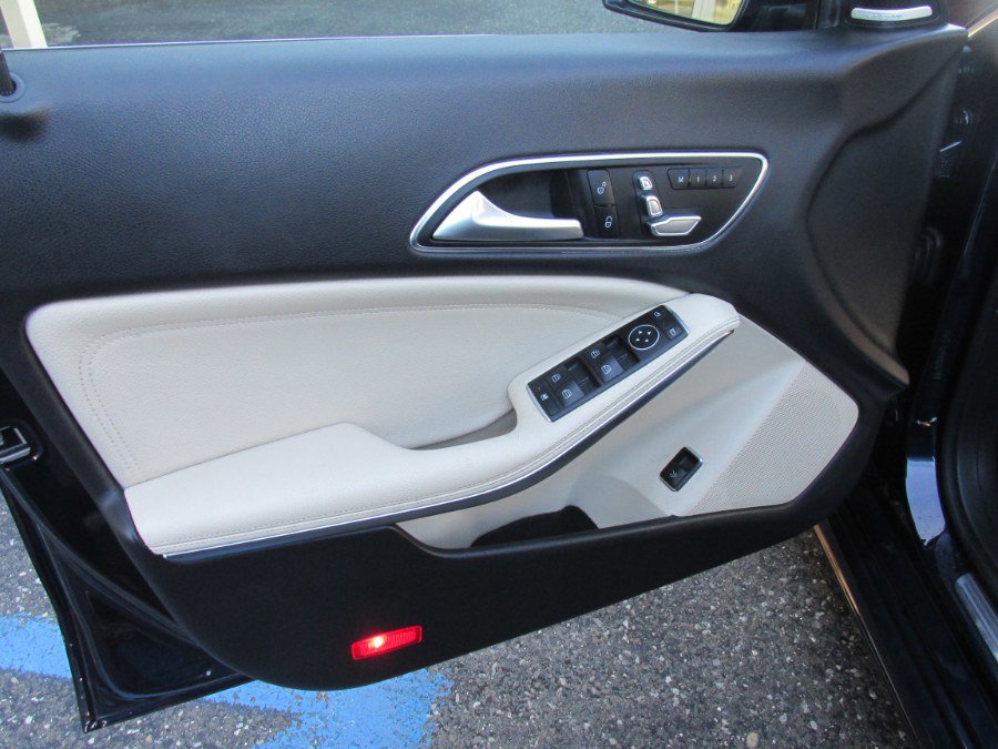 Used 2017 Mercedes-Benz CLA 250 4MATIC image 39