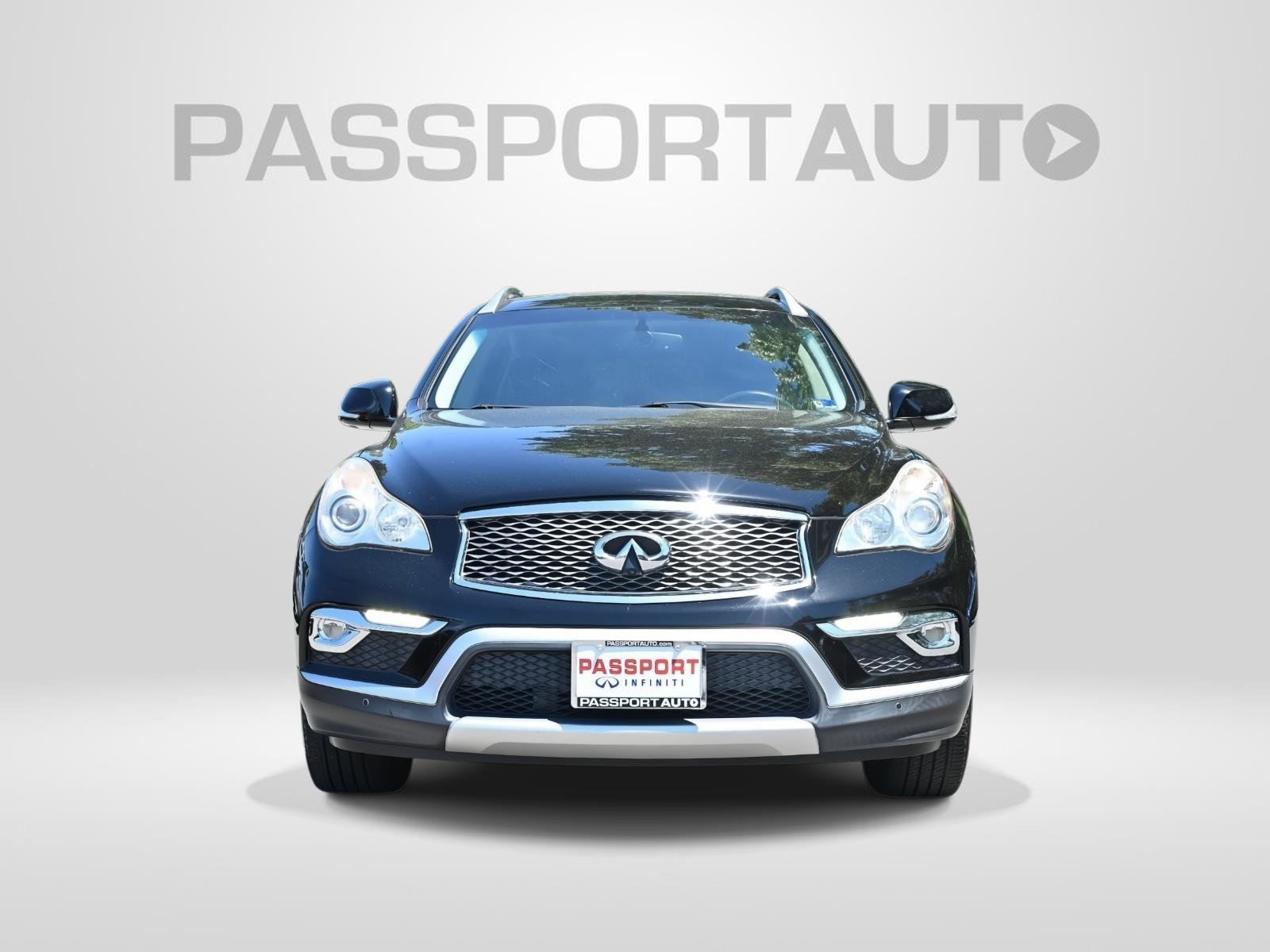 Used 2017 INFINITI QX50 2WD w/ Premium Plus Package image 2