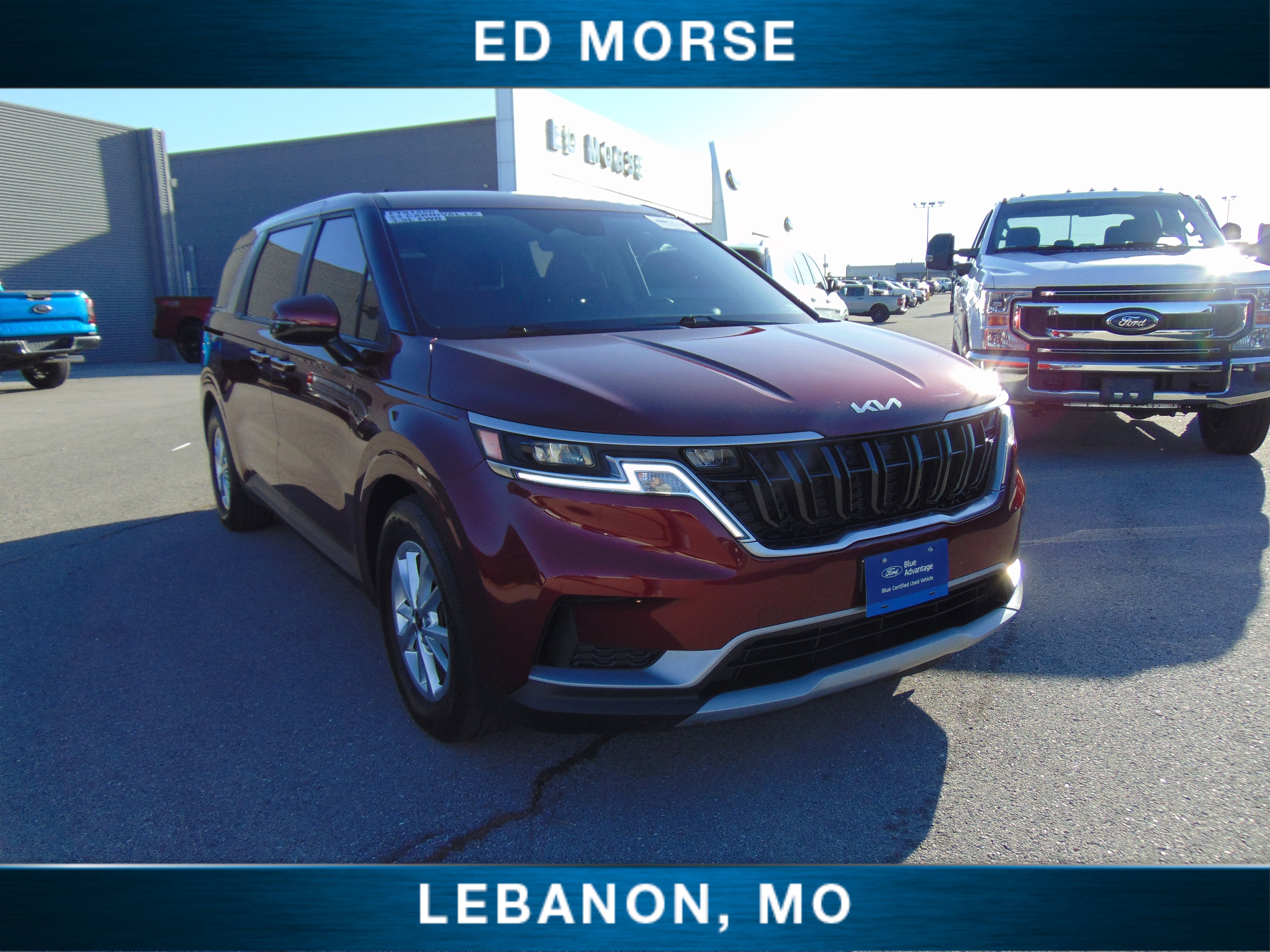 Used 2023 Kia Carnival LX image 4