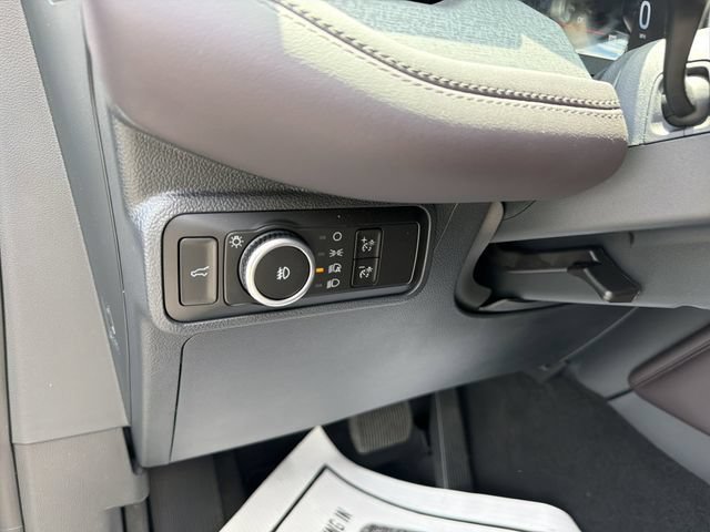 New 2026 Ford Explorer Platinum RWD image 18
