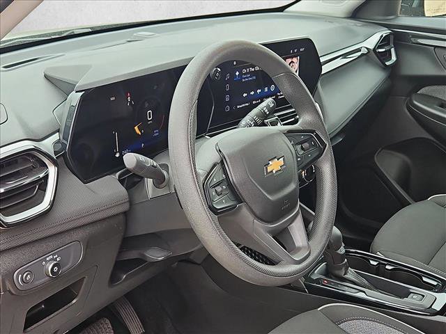 Used 2025 Chevrolet TrailBlazer LT image 10