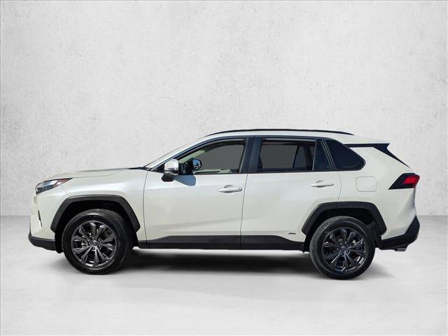 Certified 2022 Toyota RAV4 XLE Premium image 9