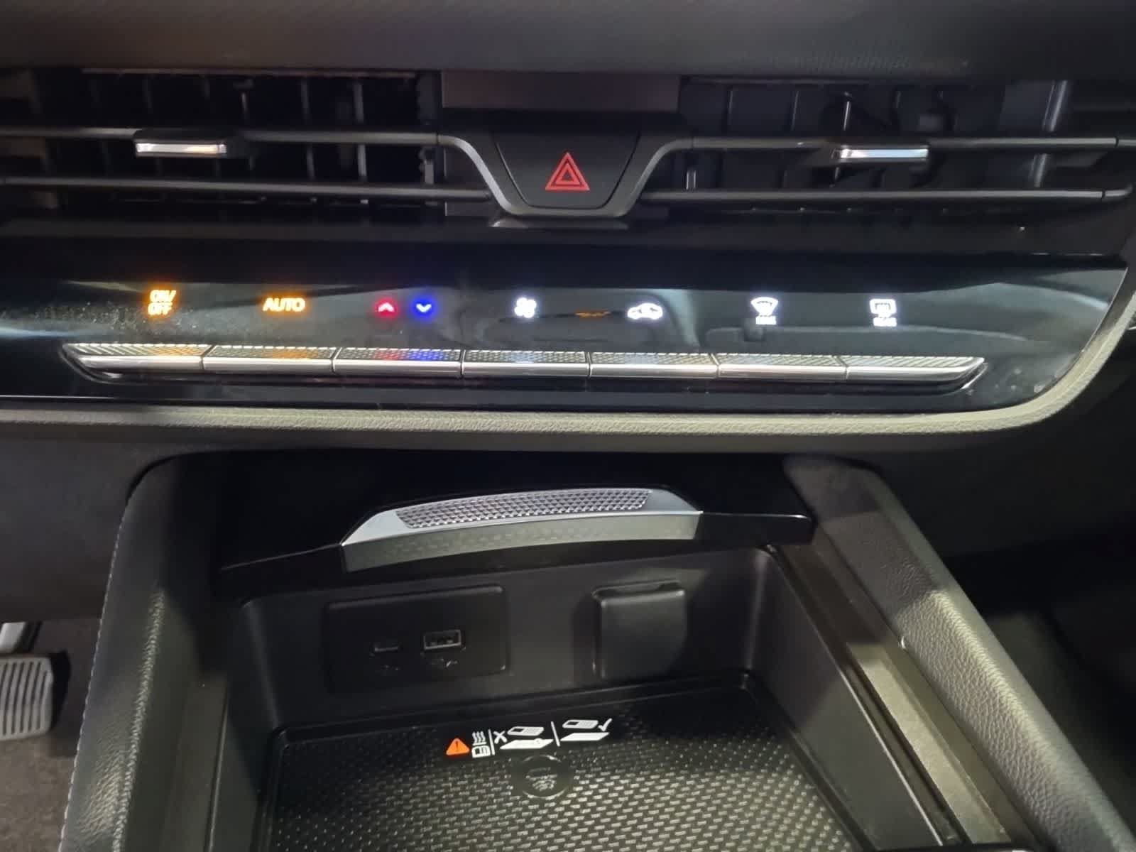 Used 2024 Buick Envision Preferred AWD/4WD image 27