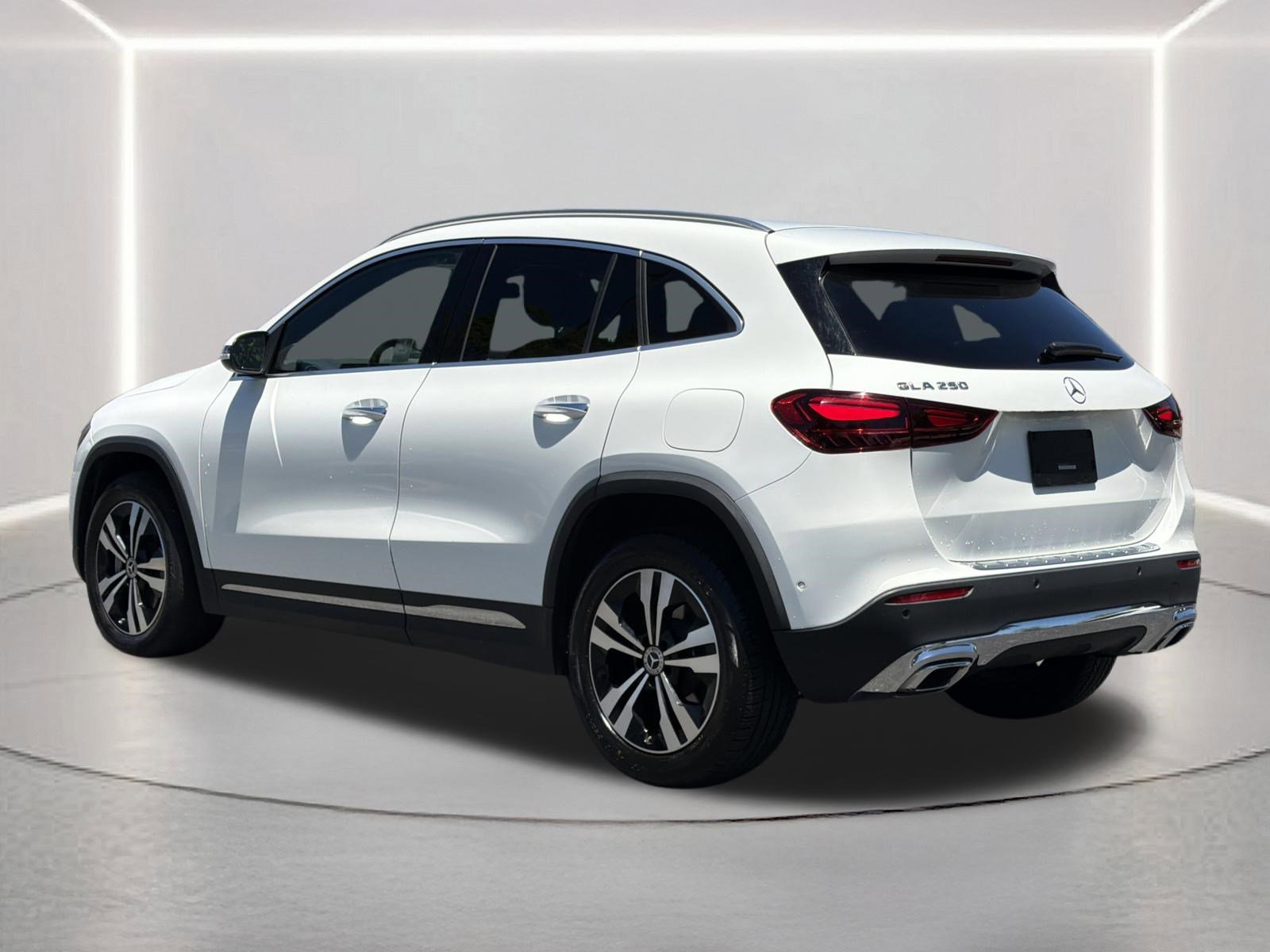Used 2025 Mercedes-Benz GLA 250 image 21