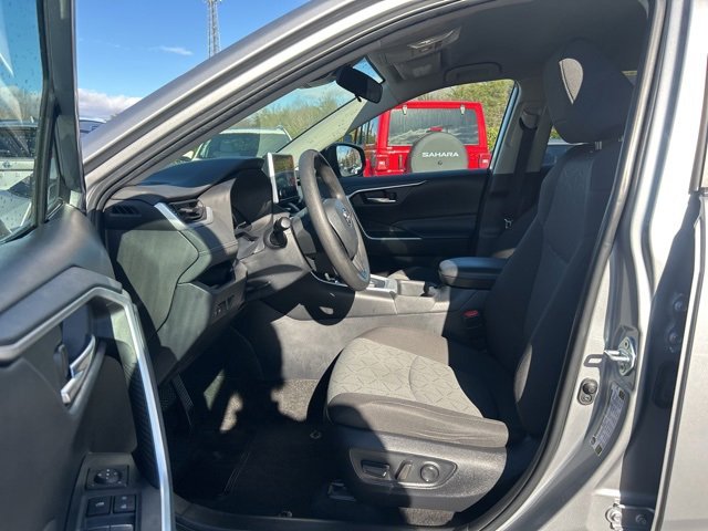 Used 2024 Toyota RAV4 XLE image 15