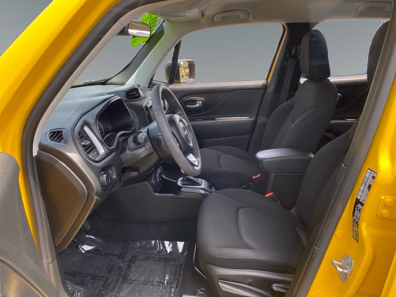 Used 2023 Jeep Renegade Latitude AWD/4WD image 9