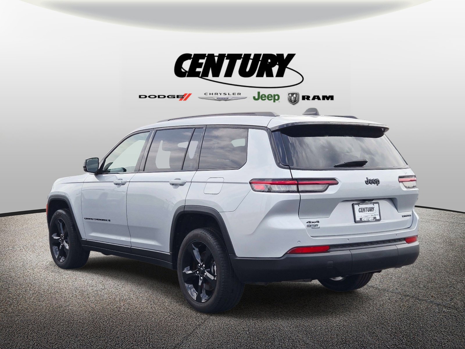 Used 2024 Jeep Grand Cherokee L Limited w/ Black Appearance Package image 6