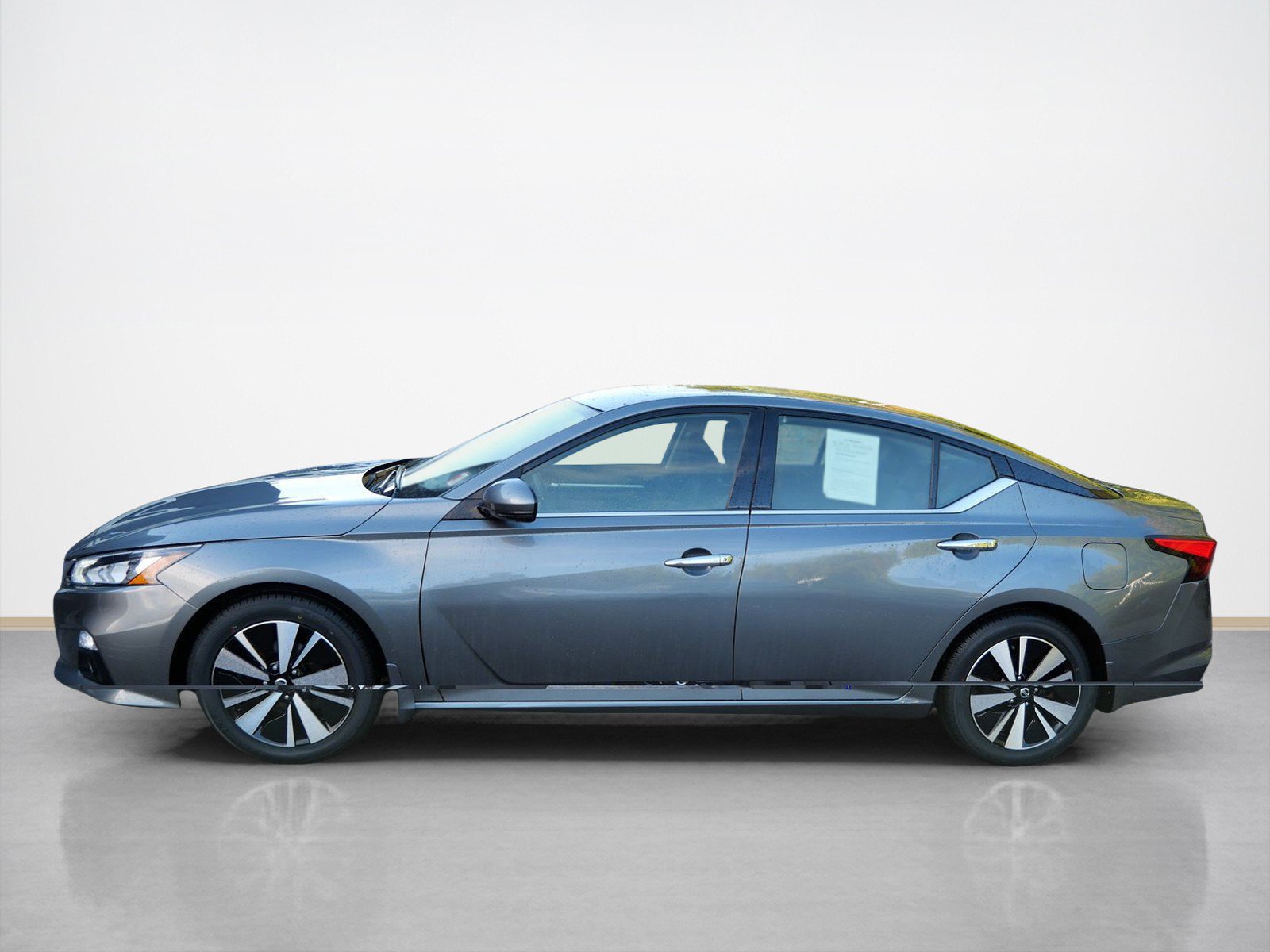 Used 2020 Nissan Altima 2.5 SV FWD image 6