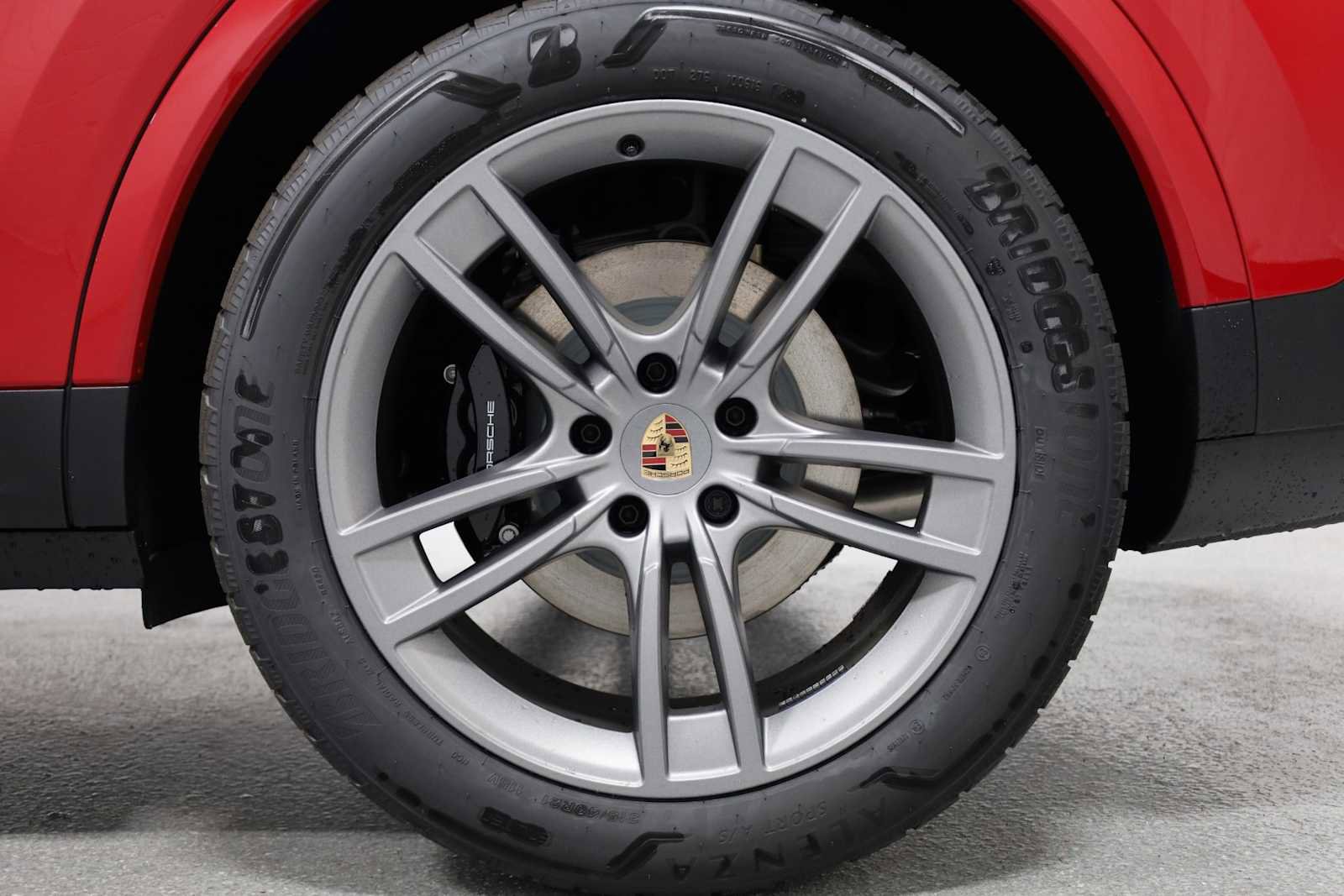 New 2025 Porsche Cayenne Coupe image 39