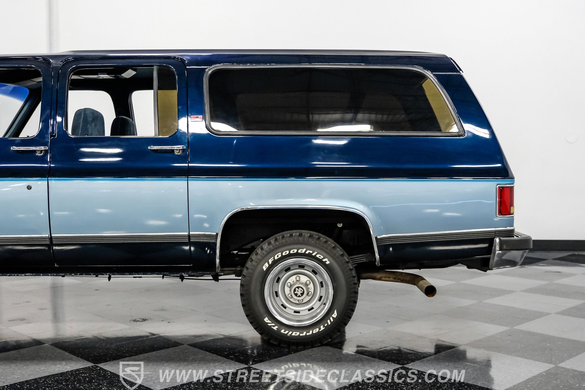 Used 1990 GMC Suburban 4WD image 23