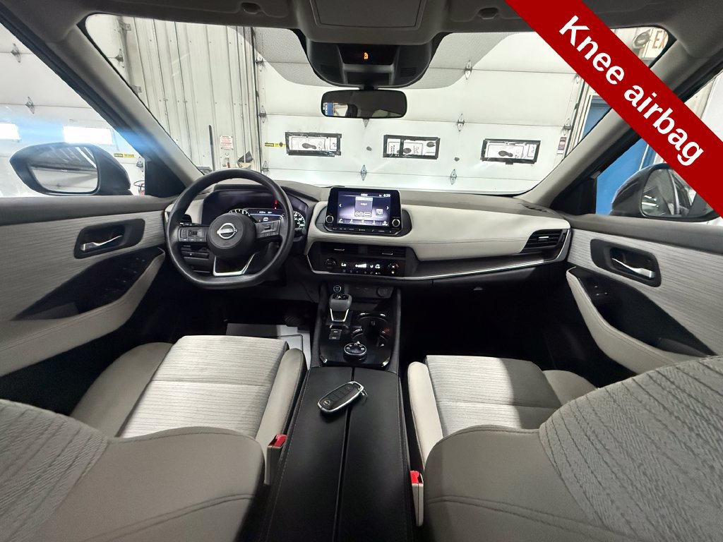 Used 2023 Nissan Rogue SV AWD/4WD image 39