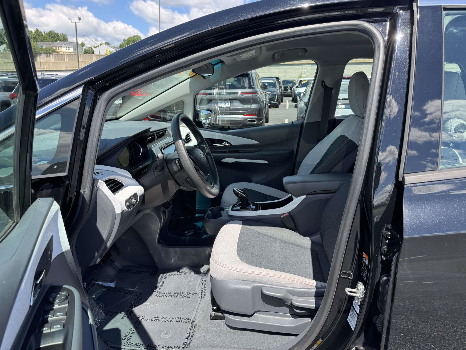 Used 2018 Chevrolet Bolt LT FWD image 20