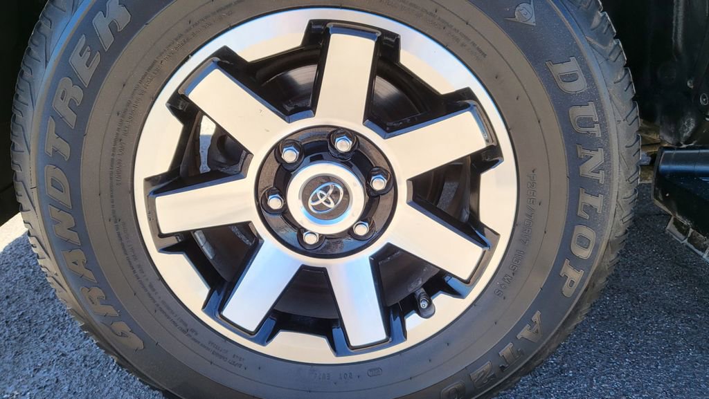 Used 2021 Toyota 4Runner TRD Off-Road AWD/4WD image 15