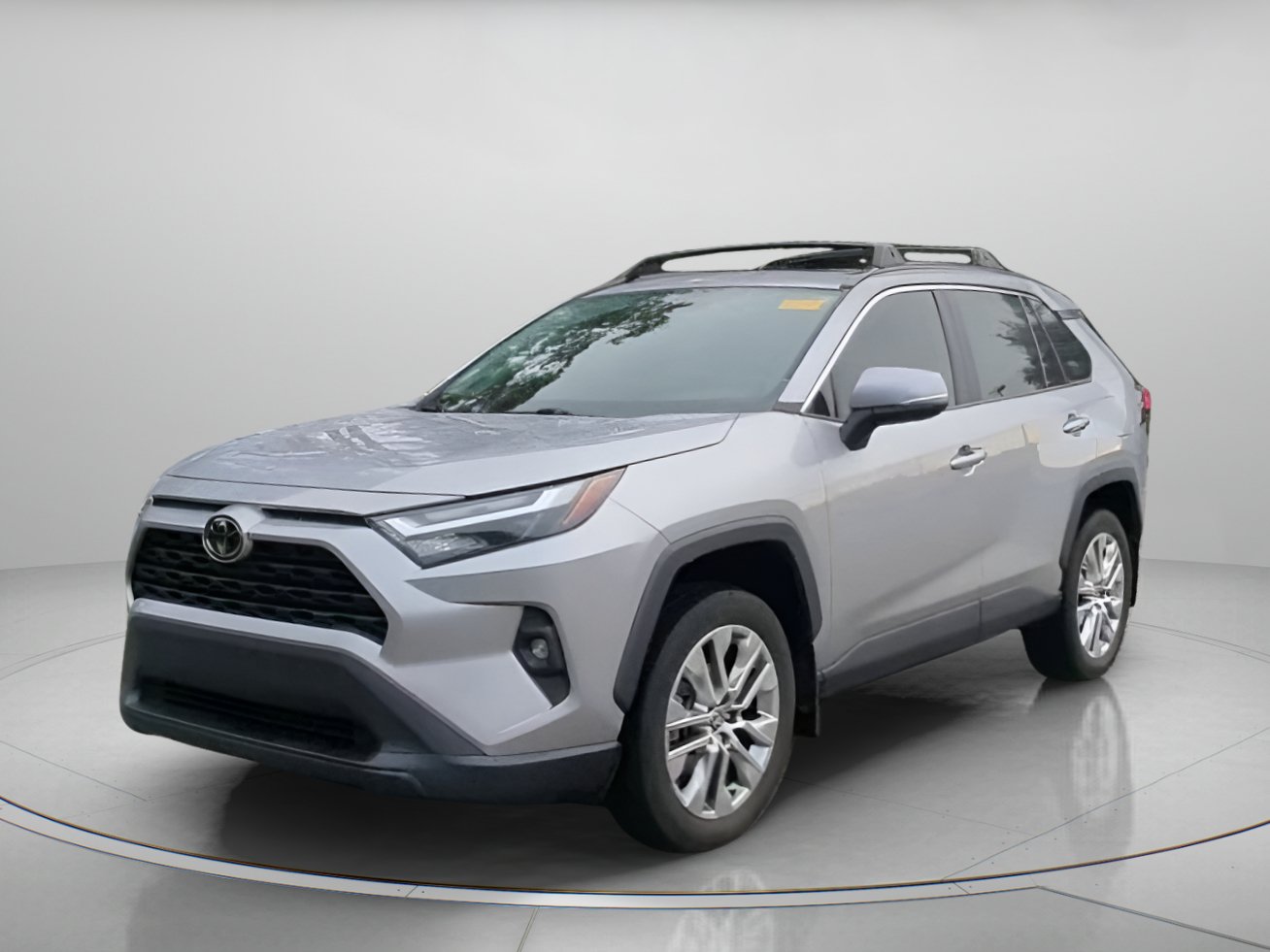 Used 2025 Toyota RAV4 XLE Premium w/ Weather Package FWD image 12