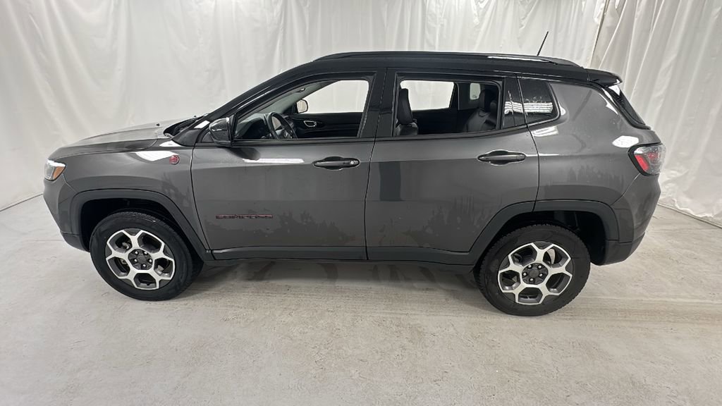 Used 2022 Jeep Compass Trailhawk w/ Trailhawk Elite Group image 6