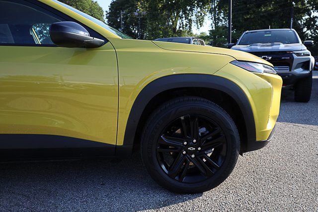 Used 2025 Chevrolet Trax ACTIV image 12