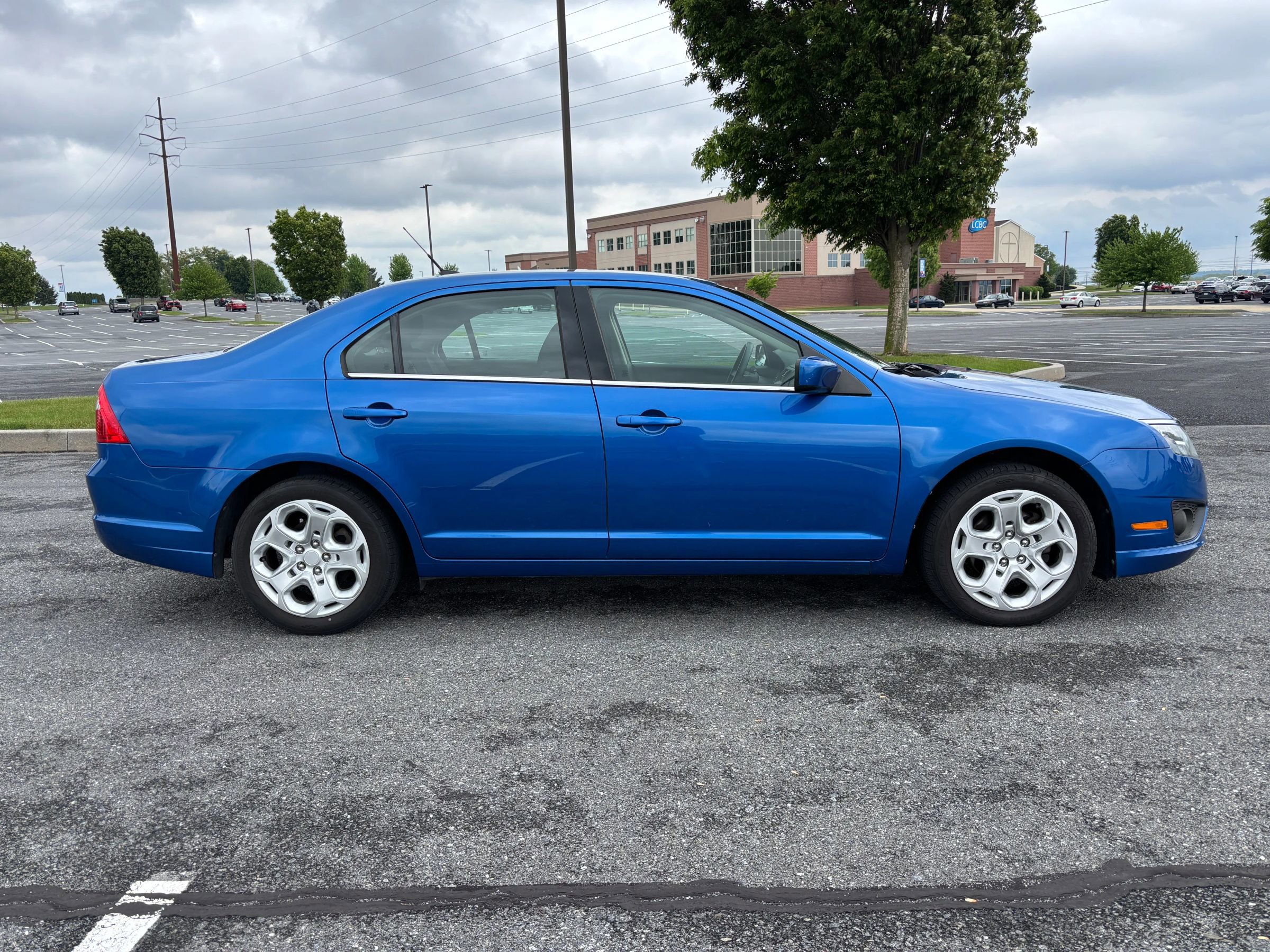 Used 2011 Ford Fusion SE w/ 201A Rapid Spec Order Code FWD image 5