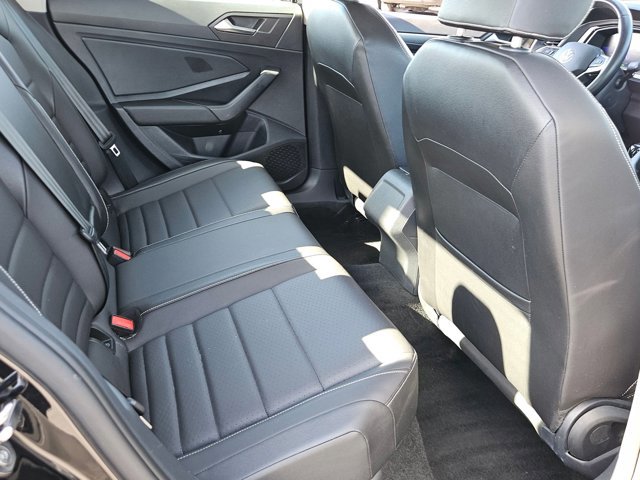 Used 2024 Volkswagen Jetta SE FWD image 24