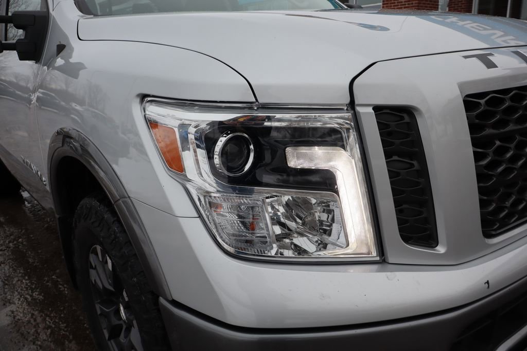 Used 2018 Nissan Titan PRO-4X image 5