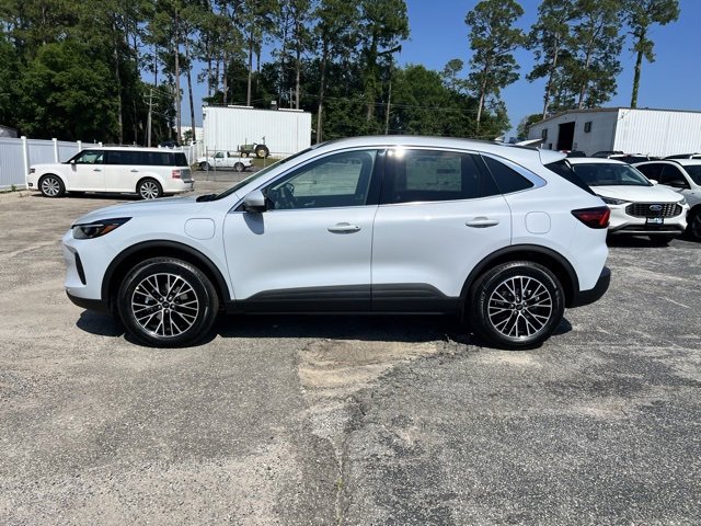 New 2025 Ford Escape Base w/ PHEV Premium Package image 2