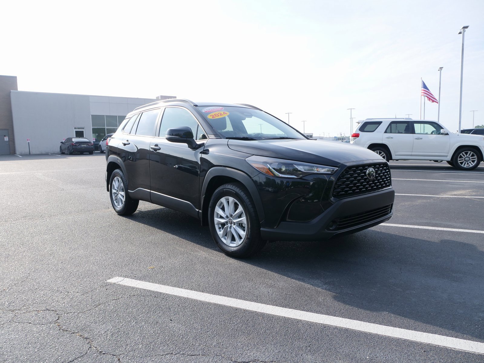 Used 2024 Toyota Corolla Cross LE image 10