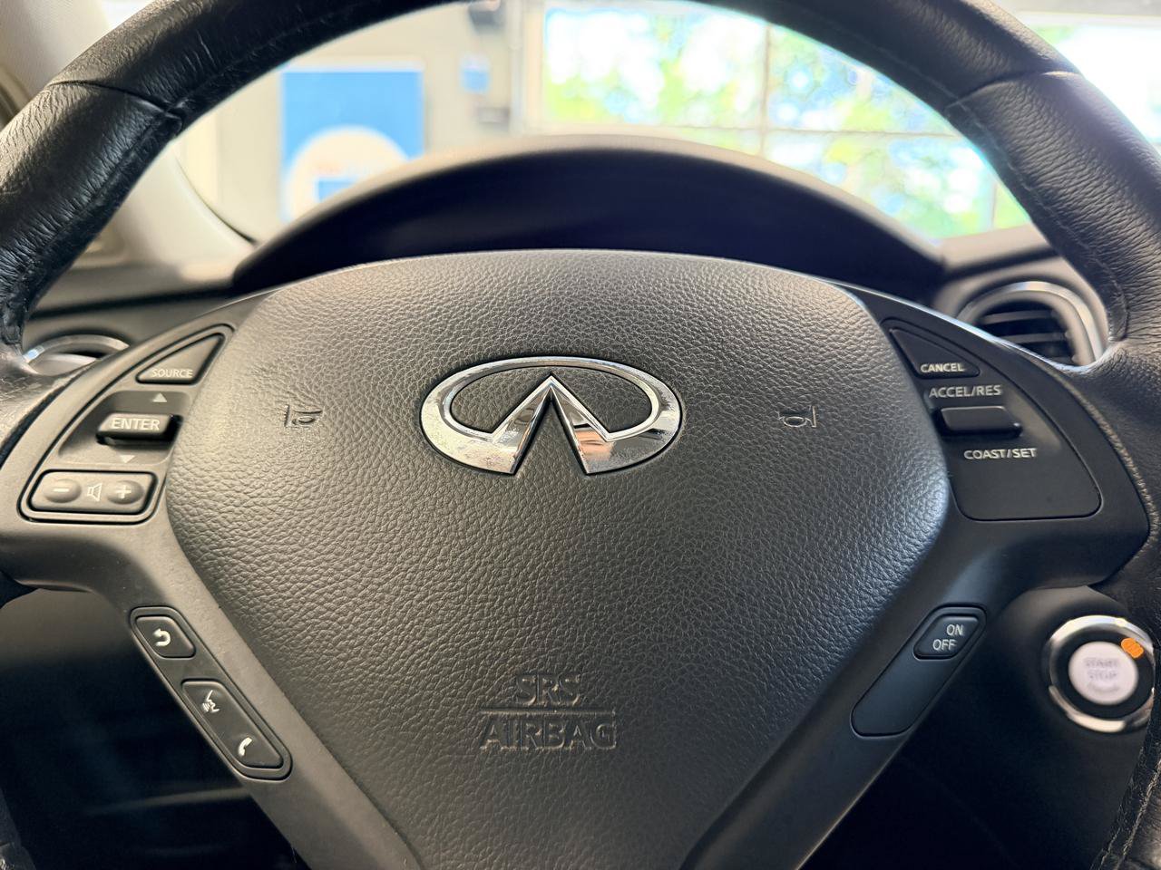 Used 2017 INFINITI QX50 2WD w/ Premium Plus Package image 30