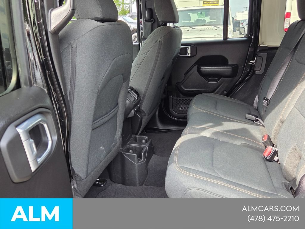 Used 2025 Jeep Wrangler Unlimited Sport AWD/4WD image 9