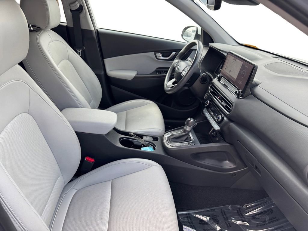 Certified 2022 Hyundai Kona Limited w/ Cargo Package FWD image 15