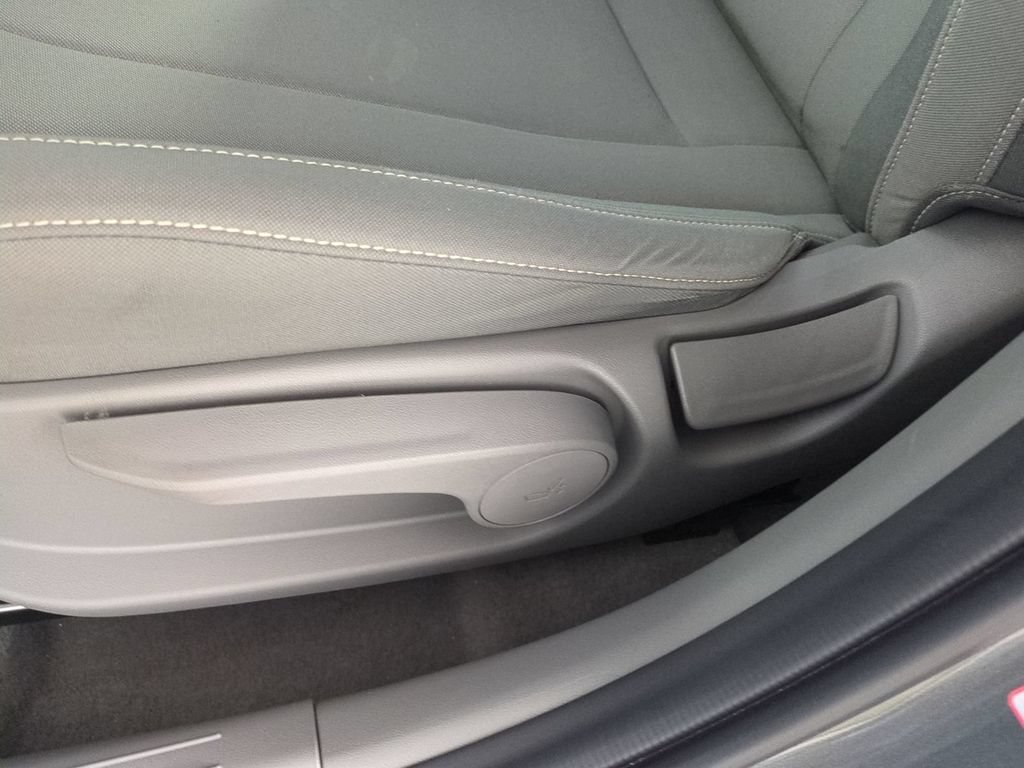 Used 2024 Hyundai Elantra SEL FWD image 21